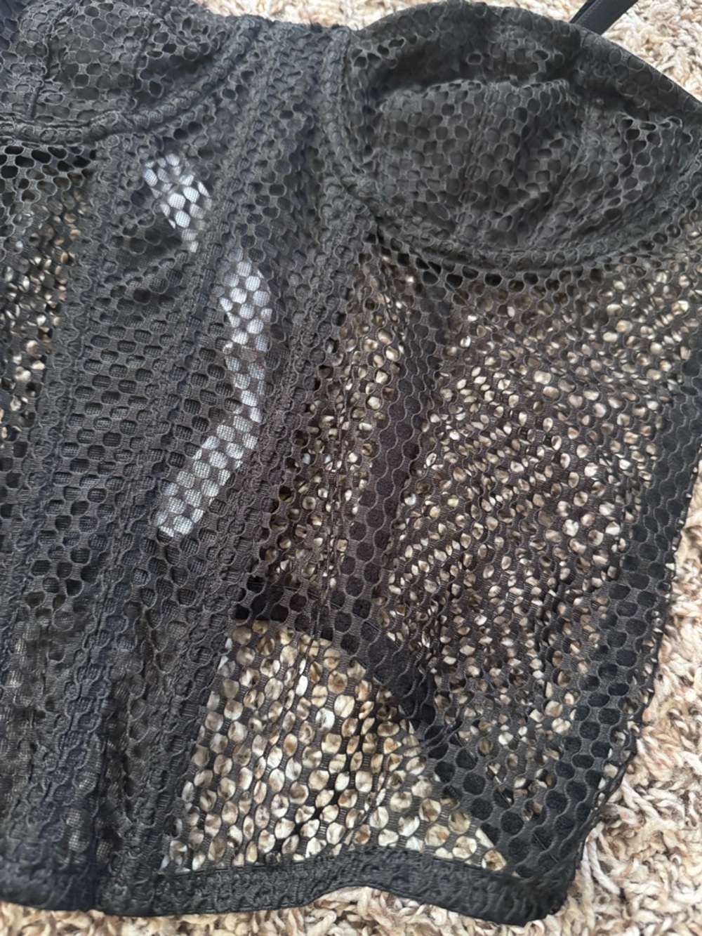 BLACK FISHNET TOP MEDIUM - Picture 3 of 6